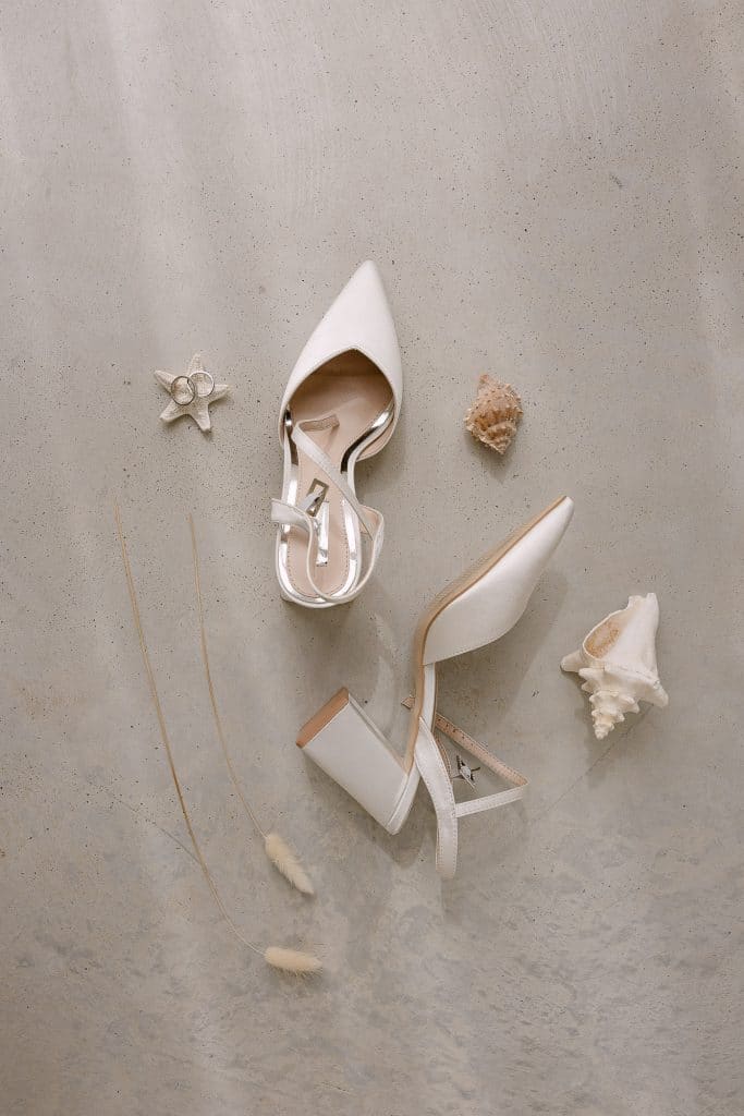 Fotografía de detalle en boda mediterránea — fotógrafo editorial Barcelona y Costa Brava